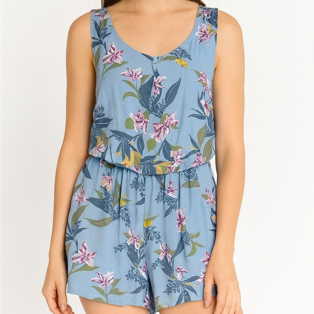 Floral‎ one-piece romper, Size M, NWT
